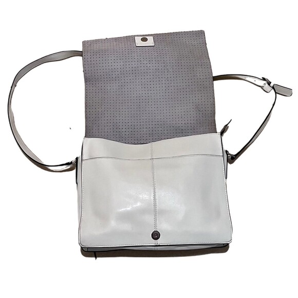 BCBG Maxazria Perforated White Leather Messenger Bag W/Pockets Adjustable Strap - Picture 3 of 12